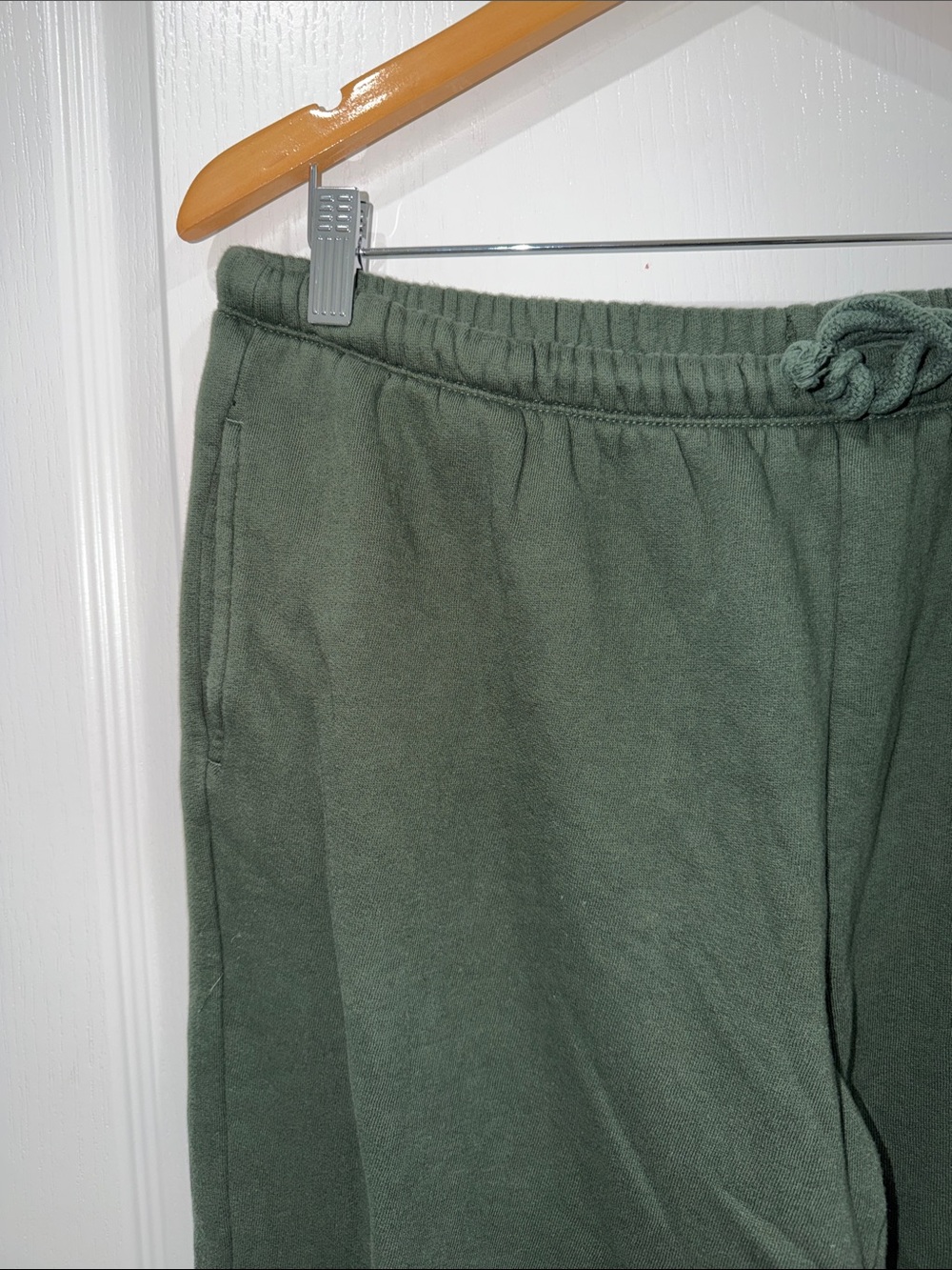 Wild Fable wide leg Relaxed Drawstring Sweatpants - Dark Green size medium - Picture 2 of 5